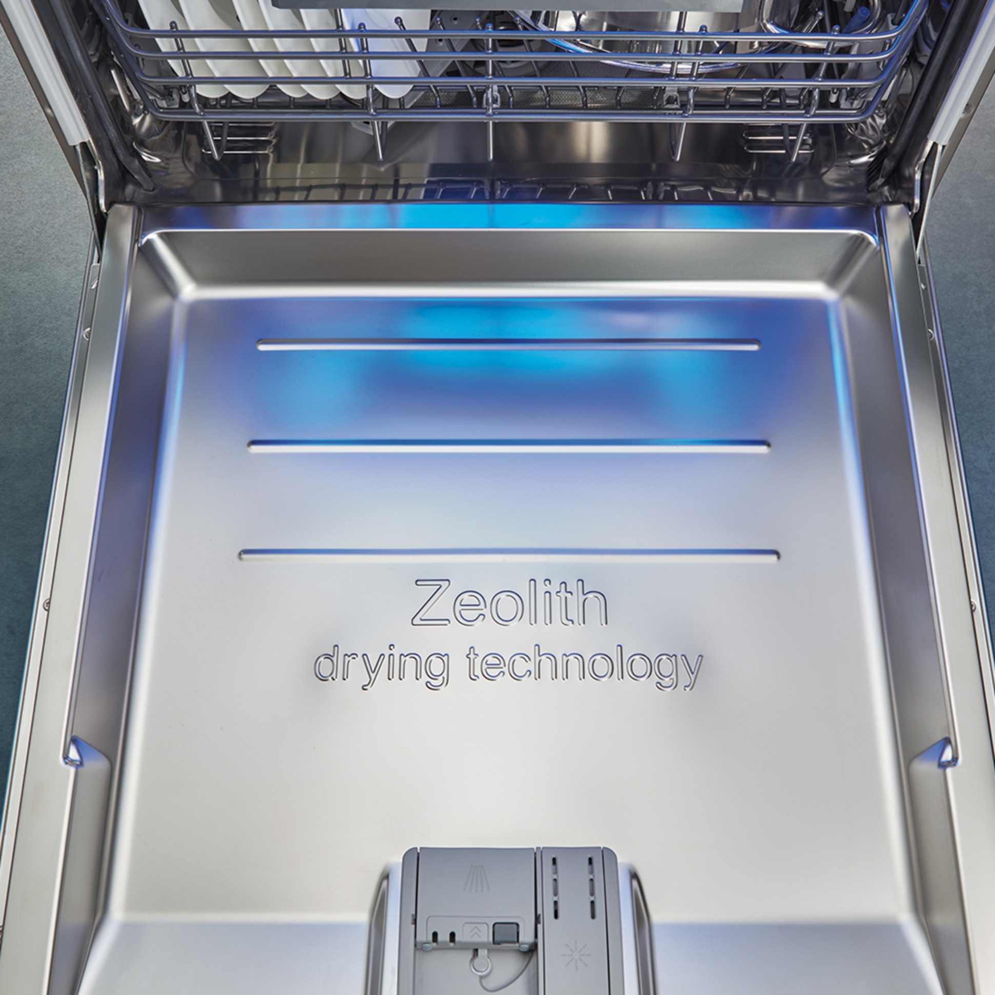 Zeolith Trocknen – Für glänzende Spülergebnisse bei O.N.T.-Elektrotechnik GmbH & Co. KG in Reinbek