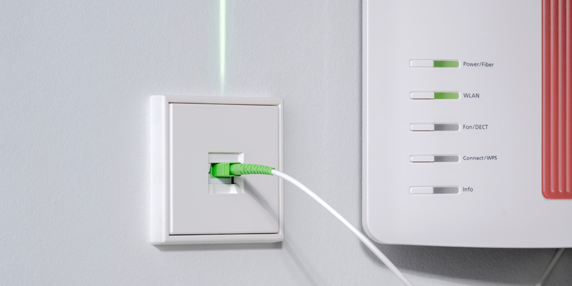 Die neuen Glasfaser-Anschlussdosen bei O.N.T.-Elektrotechnik GmbH & Co. KG in Reinbek